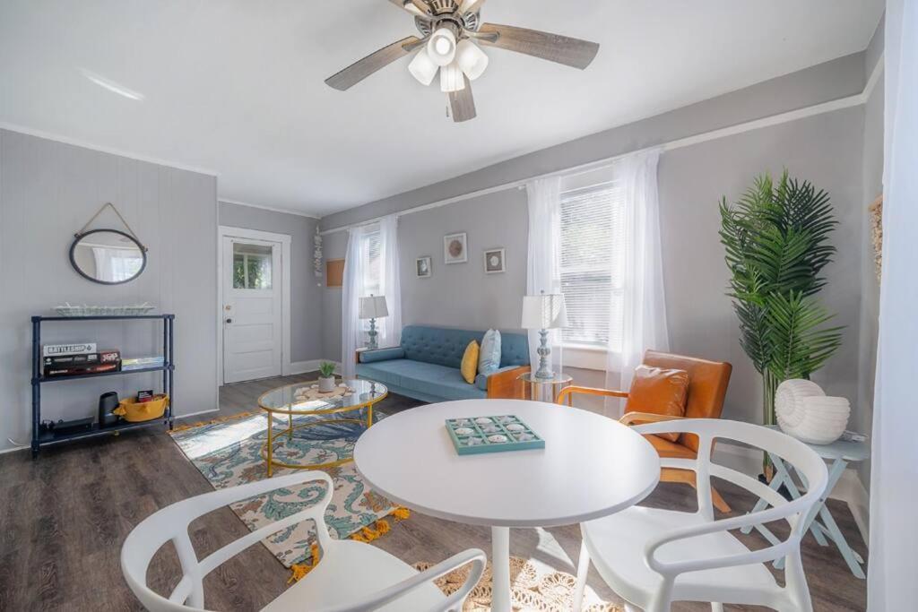 Serene Beachy Bungalow With Large Screened Porch! Tampa Exteriör bild