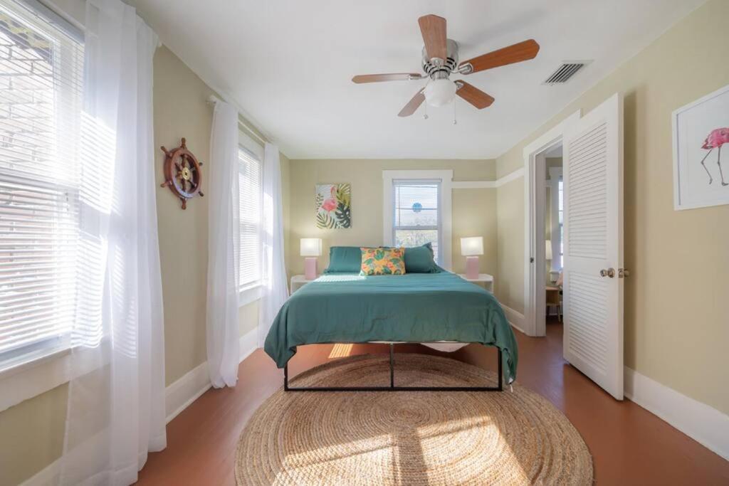 Serene Beachy Bungalow With Large Screened Porch! Tampa Exteriör bild